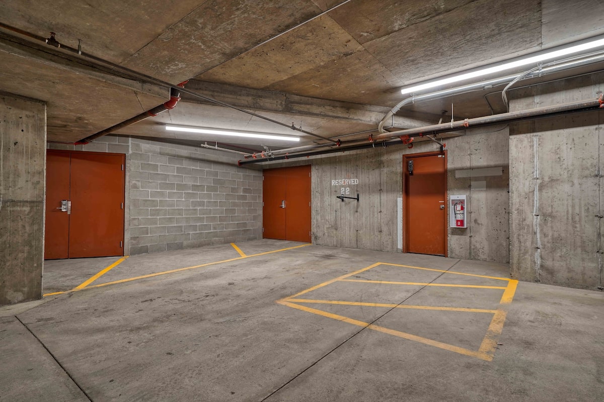 Spacious paerking spot in the Stone's Throw underground parkade